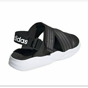 ADIDAS 90s Sandals Sz 7NWT!